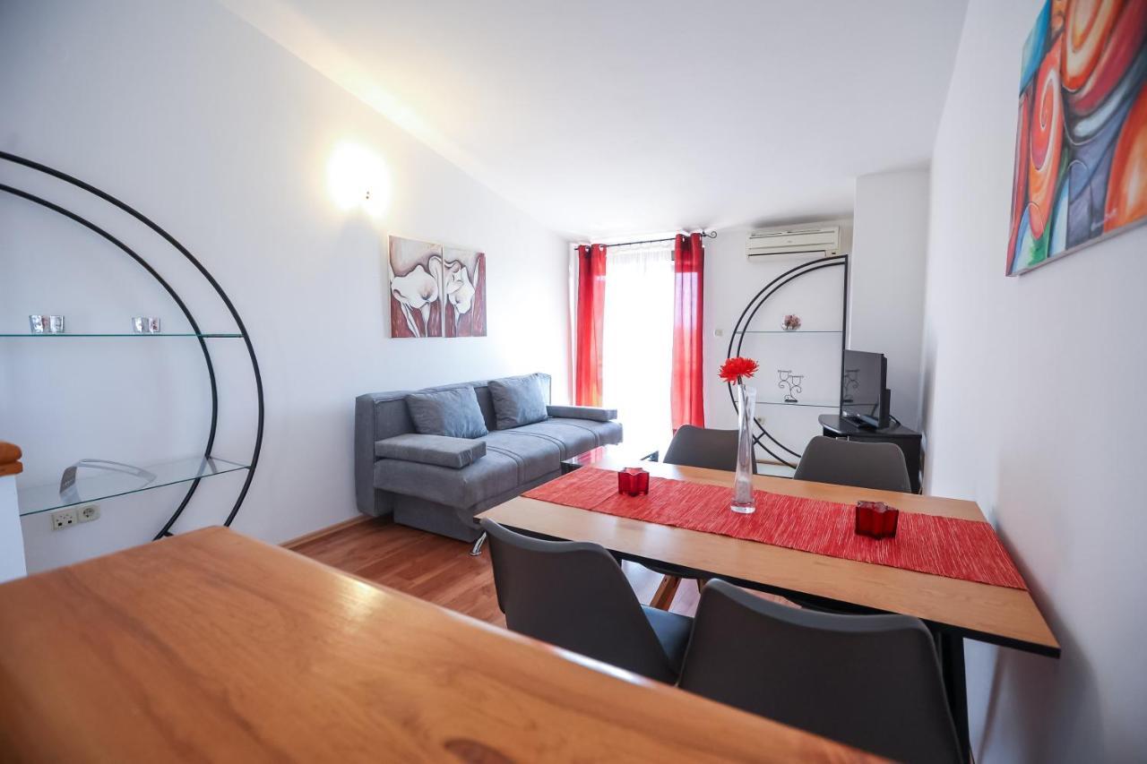 Pool Apartments Julia Ζαντάρ Εξωτερικό φωτογραφία