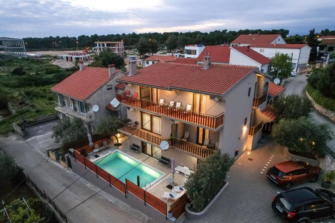 Pool Apartments Julia Ζαντάρ Εξωτερικό φωτογραφία
