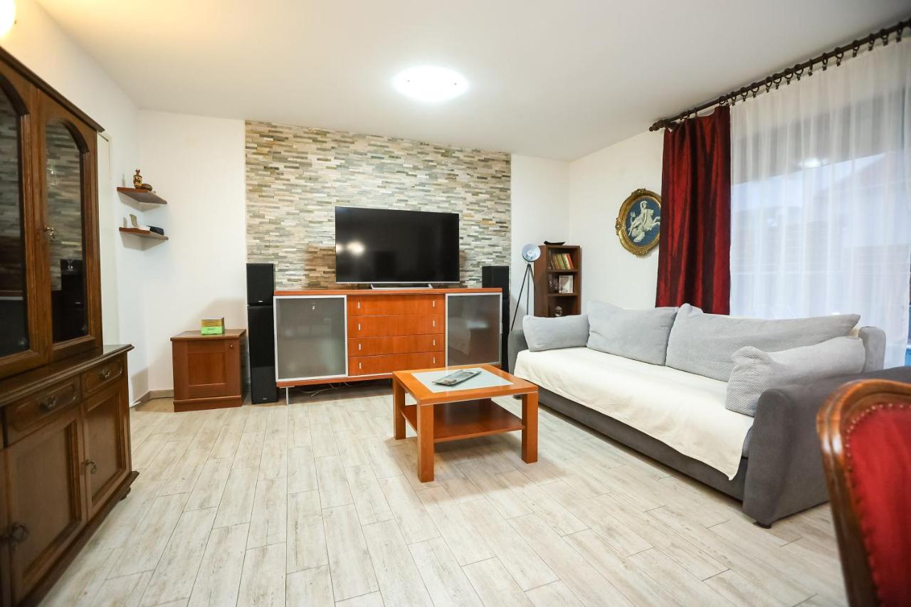Pool Apartments Julia Ζαντάρ Εξωτερικό φωτογραφία