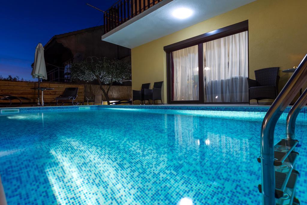 Pool Apartments Julia Ζαντάρ Εξωτερικό φωτογραφία